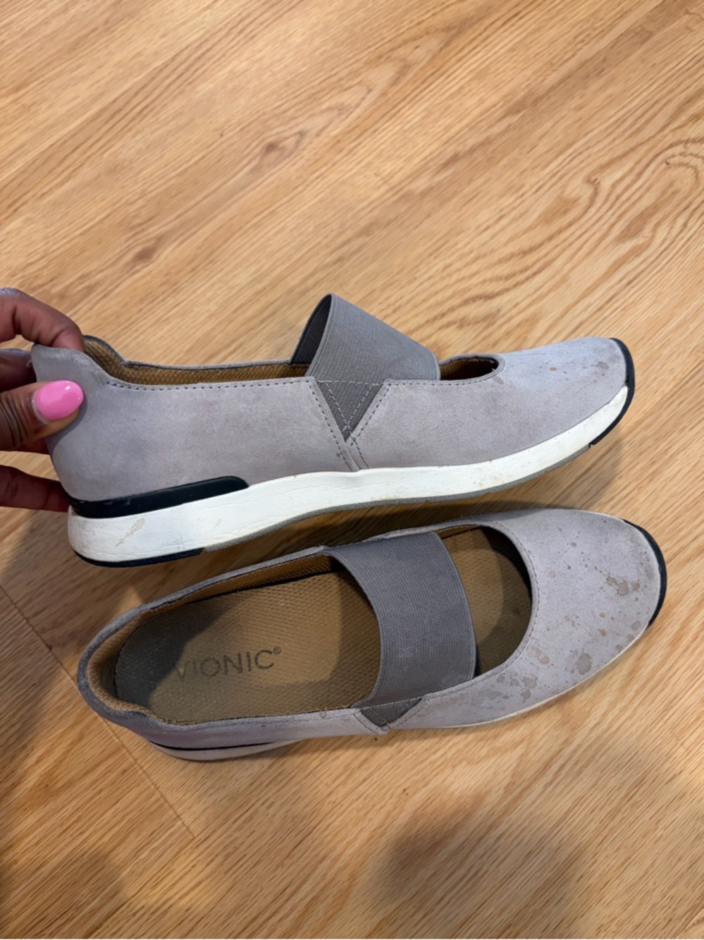 Vionic Cadee suede Mary Jane shoes